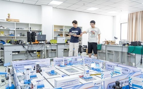 人工智能时代高职教育的转型之路 以近40所高职院校开设人工智能技术应用服务专业为例